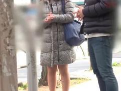 ＜人妻ナンパ＞四十路の綺麗なミニスカ妻が電マを使われ発情、裸体を露わにされての激イキSEX、ザーメン顔射
