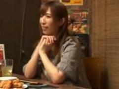 ＜居酒屋ナンパ＞お持ち帰りされた主婦。おっぱいが凄いんです美乳で巨乳。しかもゴムなしチンポで激イキ中出しSEX