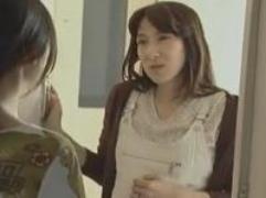 【ヘンリー塚本】おとなりの奥さんとはお茶友達で妊娠中。その御主人とは不倫関係。密会しては寝取ってハメまくる不貞妻
