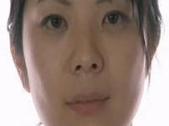 娘を強引に家から追い出し熟女母が男と営み。割烹着のまま乱れる性交、喘ぎ悶え絶頂イキ