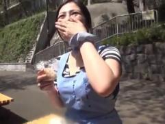 ＜素人ナンパ＞お昼の休憩中にお声かけされた人の良さそうな美女。初対面チンポでハメられます。しかも激イキ顔射