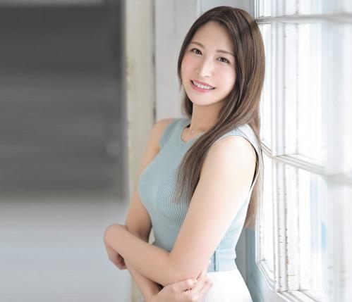 身長171cmで奇跡の10頭身のモデル体型！神スタイルお姉さんAVデビュー。【神菜美まい】