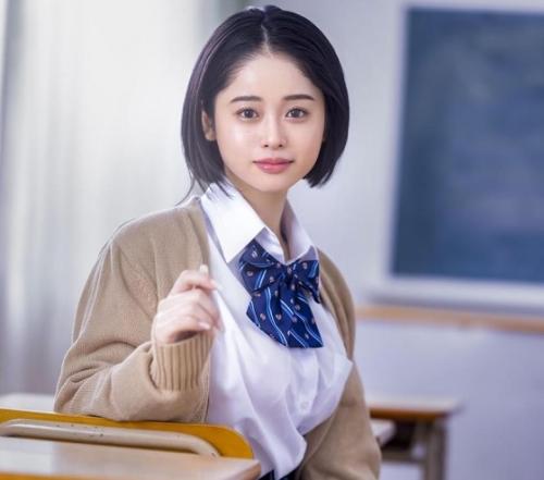 「すごく固いけどココでしたい？」ドスケベ文学少女とする学校エッチ。【MINAMO】