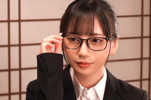 ＃NTR「イジって欲しいんでしょ？」真面目で内気な部下が相部屋でイクイク淫語で逆NTR。【七沢みあ】