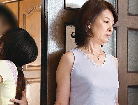 【熟女】「嫁よりも魅力的な義母さん・・。」五十路の美しい義母とカラダの関係を持ってしまう。【清野ふみ江】