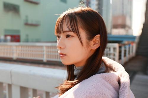 【新人デビュー】泣きそうな顔で感じちゃう！童顔スリムな巨乳の普通の女子大生がAVデビュー。