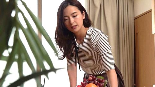 ＃人妻NTR「今日もたっぷり犯してやるよ？」元同級生に肉オナホにされて性処理オモチャにされるスレンダー妻。【向井藍】