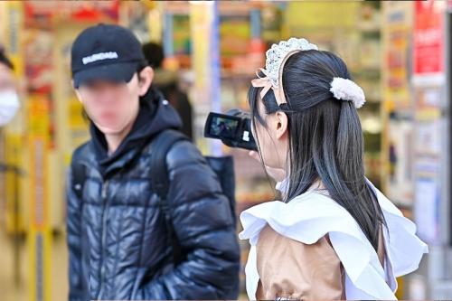 素人男子っを逆ナンパして家に突撃するエッチな派遣企画！童貞クンが大好物の美少女。【高嶋めいみ】