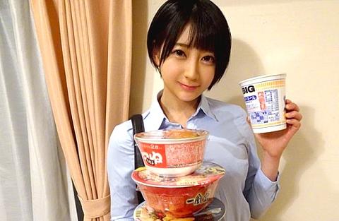 「アンタ童貞なんでしょ？」弟の童貞チンポを是が非でも筆おろししたいブラコンの超世話焼きお姉ちゃん。【夏目響】