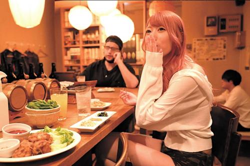 ＃逆ナンパ「男優が体調不良で撮影できないからナンパしてもらっていいすか？」急遽企画変更で痴女られて素人男子がイキ飛ぶぞっ！【西宮ゆめ】