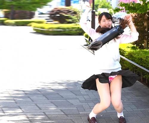 ＃MM号「ちょっとだけ触ってもいい？」目の前で大きくなるペニスにうっとりするウブな女子校生とハメ撮りセックス。