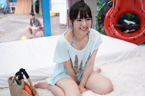 【MM号】黒髪美少女に泡マッサージから彼氏を外に待たせて立ちバックで突きまくる。
