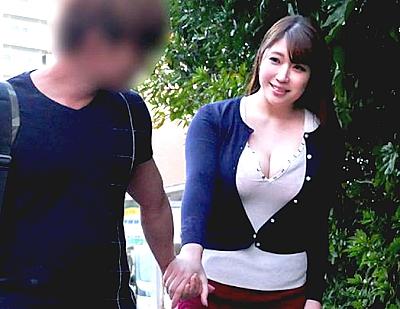 【熟女】「よかったら家でコーヒー飲んでいきませんか？」バイト先で知り合った人妻を部屋に呼んでカラダの関係に。