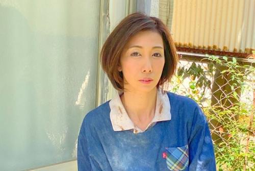 【素人】「ビデオに出たくないのに出なくちゃいけない理由がある。」本当に嫌がる田舎の四十路の奥様を犯す鬼畜男。