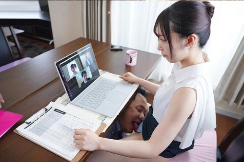 「もっとしっかり舐めないとクビにするわよ？」深刻なパワハラ問題！若女社長に痴女ハラされる。【潮美舞】