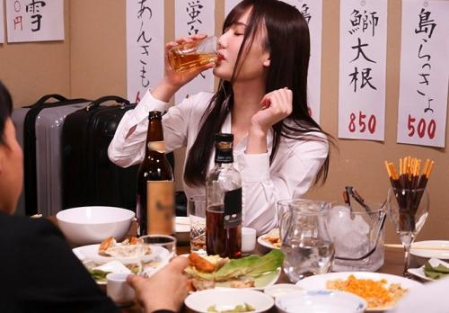 【坂道みる】「ダメぇまたイッちゃうぅぅぅ！」出張先の相部屋で新入女子社員が絶倫上司のデカチン堕ち。