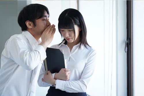【女教師】「わたし、生徒のチンポでこんなにイキまくってしまうなんて！」デカチン生徒の誘いに負けてしまった女教師。