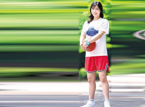 【熟女】「子供のころから大学時代までずっとバスケットをやってました。」長身の３１歳熟女妻。【三谷ちあき】