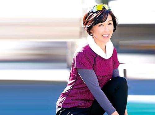 【熟女】「セックスは体力がないと正直ぜんっぜん足りません…。」欲求不満の５３歳熟女妻。【堀美也子】