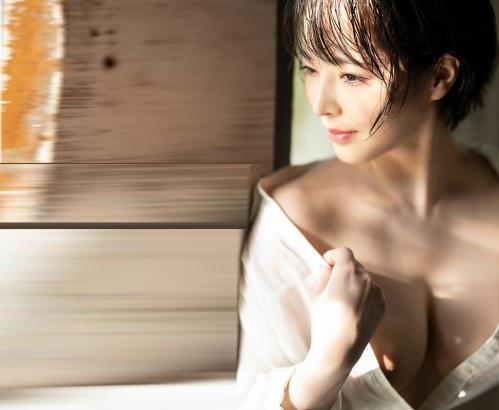【三宮つばき】キレイな無毛まんこ！計り知れないエロポテンシャルのショートヘア巨乳美女。