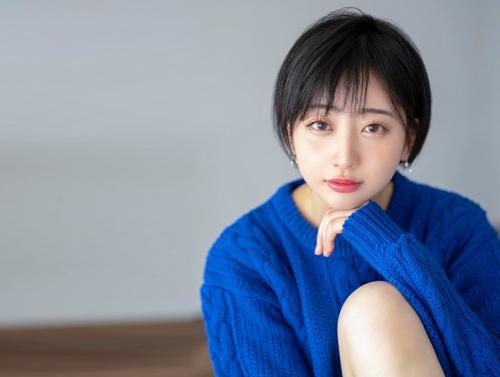 エロのスイッチが入ると大きな声でアエギだす黒髪ショートボブの巨乳美女がAVデビュー。【夏目響】