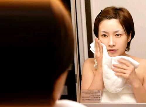 ＃女上司「終電ないならウチ来る？」 無防備な一面で僕を誘ってる？「無防備な部屋着のノーブラすっぴん！【奥田咲】