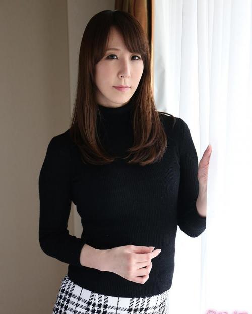 澤村レイコ　更衣室で大サービス❤あああー！せくしーボディがたまらんは