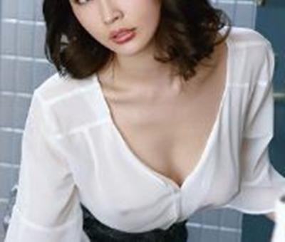 「おばさんのおっぱい見つめてどうしたの？♥」エロすぎる巨乳人妻が見せつけるように誘惑！チ◯ポを弄ばれちゃいます