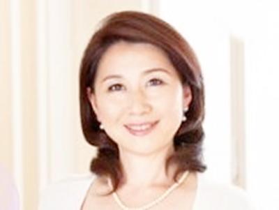 フェロモン溢れるボインおっぱいをしている人妻の初AVデビュー作品♥感じると乳首の勃ち方が異常なほどビンビン！！