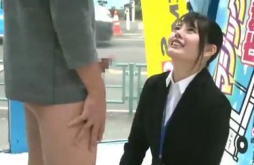 【女子社員×企画モノ】AV会社の女性社員がマジックミラー号で仕掛け人に犯されてしまいます