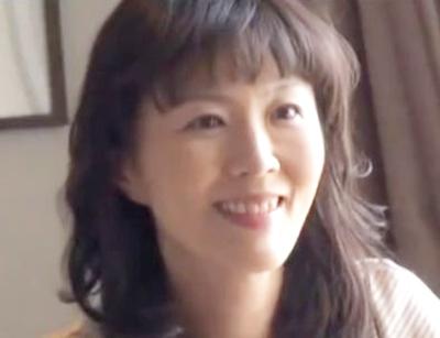 色気ムンムンの熟女をナンパ♥平気で旦那以外のナマチ◯ポをぶち込まれてアヘ顔になる奥さん！勝手に中出ししちゃいます