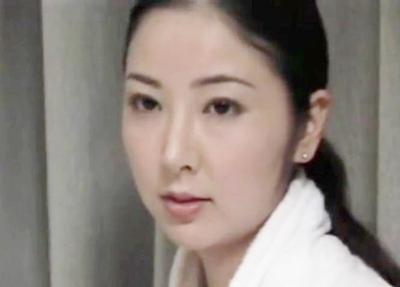 ★レイプ★巨乳熟女に大家のオヤジが襲いかかる！！臭いチ◯ポをマ◯コにねじ込んでガン突きピストン連発で絶頂♥中出しされます