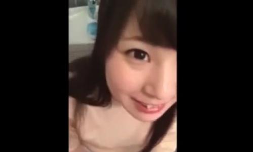 美巨乳美女とトイレでイチャイチャ♥丁寧なフェラでヌイてくれるのが可愛いすぎる！！！
