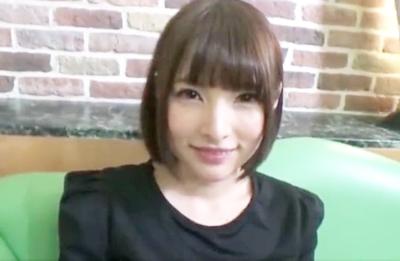 【個人撮影】近所住む激カワ美少女女子大生をナンパして自宅に連れ込みハメ撮り！電マとクンニで責めで風呂場でフェラ主観映像！