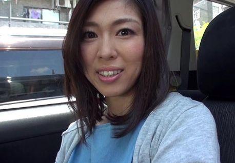 ★母乳人妻ソープ★産後直後にマ◯コが疼いている人妻♥体験ソープで気持ちよさそうにご奉仕セックスしちゃいます