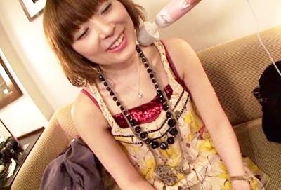 ★人妻ナンパ★都心で働く若妻をナンパ♥すんごい気持ちよさそうにSEXして、完全にラリってるヤバい状態にｗｗｗ顔射されます