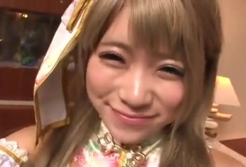 【中出し】キモオタのチ◯ポで激しく求める淫乱すぎるコスプレイヤー！卑猥な表情をして中出しされます