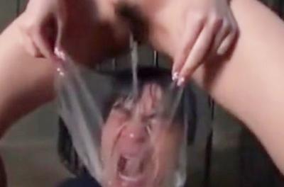 【おしっこ地獄】やべぇ～ｗｗｗビニール袋でおしっこを溜めて溺れちゃうM男♥勃起した変態チ◯ポを男の潮吹き