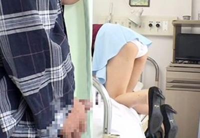 「おいおい！彼氏のチ◯ポシャブッてるよｗｗ」無防備にパンチラしていたお姉さん♥我慢の限界なので、、、、