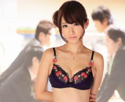 【天使もえ×ランジェリー】「ジュポ♥チュパ♥」エロランジェリーに興奮した先輩や上司のチ○ポをしゃぶりザーメン浴びちゃう