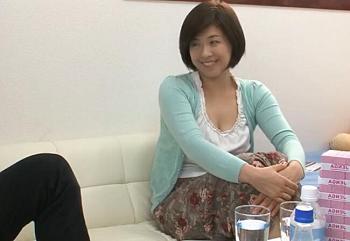 【四十路熟女】「あぁぁ～ん、チ○ポ最高～♪」若い男のチ○ポに大興奮して、がチイキを繰り返してたっぷり中出しされちゃう
