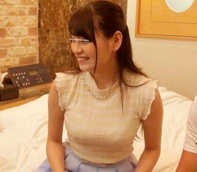 「Hは我慢しようね♥」男友達とラブホで一泊！何も起きなければ賞金GETだけど、、、おっぱいがエロすぎて我慢できずにSEX