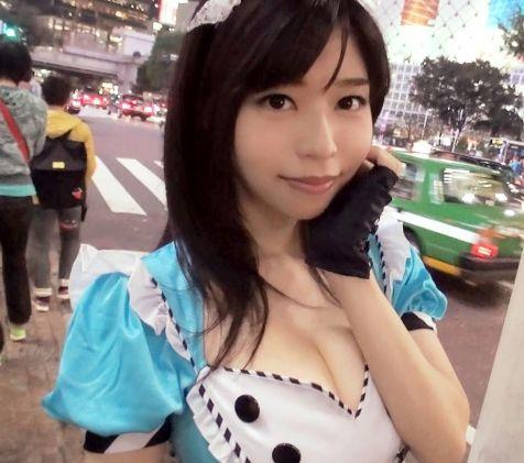 【コスプレ×ナンパ】Fカップのマシュマロおっぱいを揉むと、マ○コビチャビチャ！軽く手マンすると潮吹きしちゃう淫乱な美女