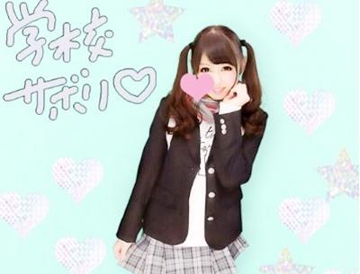 【個人撮影】貧乳ロリボディーのJKが学校サボっておじさんたちと大乱交♥ハメられながらフェラして手コキして大忙しｗｗ