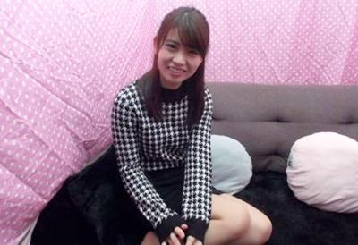 ゲキカワ美少女に素股をお願いして、クリが擦れると濡れてきたので流れで挿入してから顔射しちゃいます♥