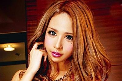★あいかりん★カリスマモデルがハードピストンで顔射されて終わりと思いきや、、、ベロチュー手コキで勃起させ押し倒しSEX