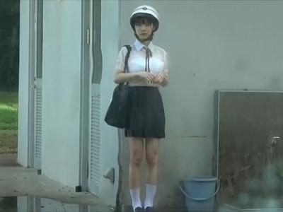 【野外×レイプ】「いやッッ!!助けてッッ!!」雨に濡れ下着スケスケの美少女!!二人の男に襲われ鬼畜レイプがヤバいっすｗｗｗ