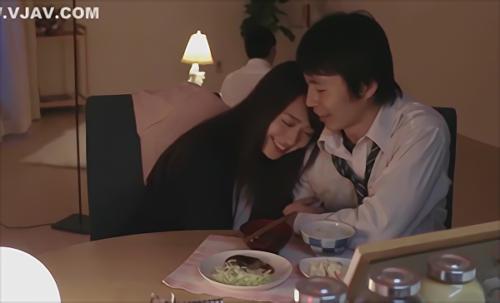 『爆乳』夫とは新婚、教師兼妻として幸せな生活を送っていた、ところが、ちょっとしたキーポイントが原因で、生徒の一人が狙われ、レイプされてしま！