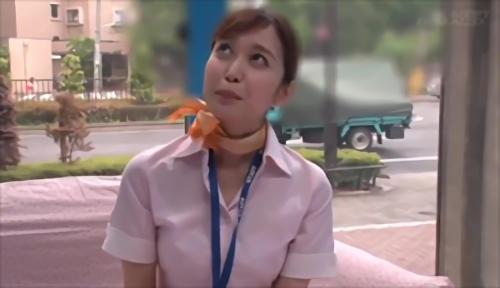 『篠田ゆう』マジックミラー号に乗車してもらいました、国際線CA歴1年あさみさん26歳、微乳美尻の美女CAさんに優しく筆おろしをしてもらいました！