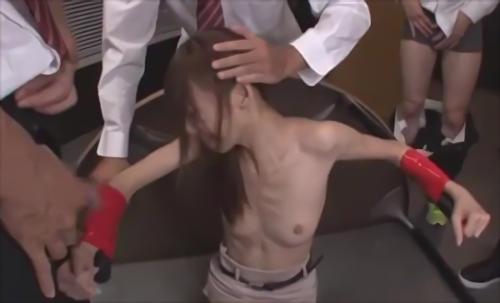 『パンスト』教育現場で起きた理不尽なレイプ劇！狂った道徳観と暴走する欲望によって、次第に自尊心を傷つけられていく女教師！鬼畜と化した生徒たちは！